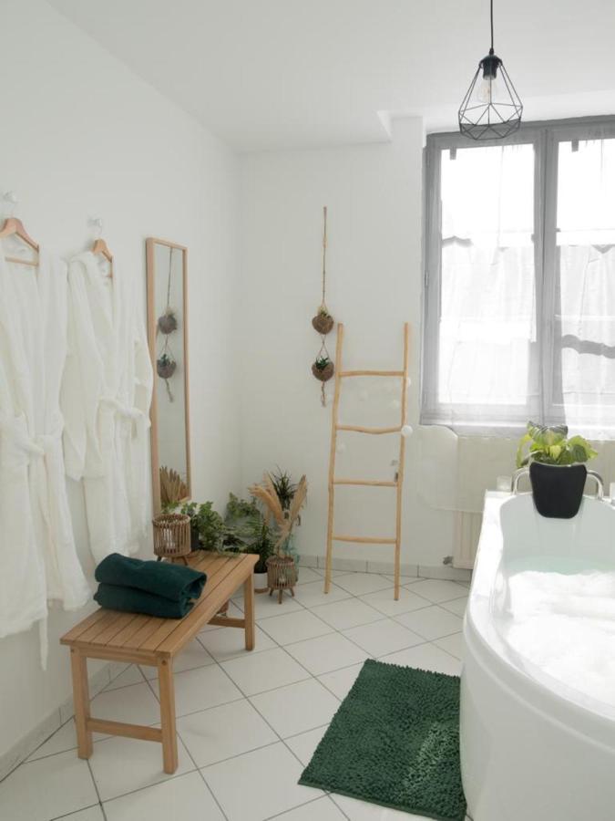 Evasion Tropicale - Studio Avec Spa, Cosy Et Renove Au Coeur De Soissons - 2 Pers 외부 사진